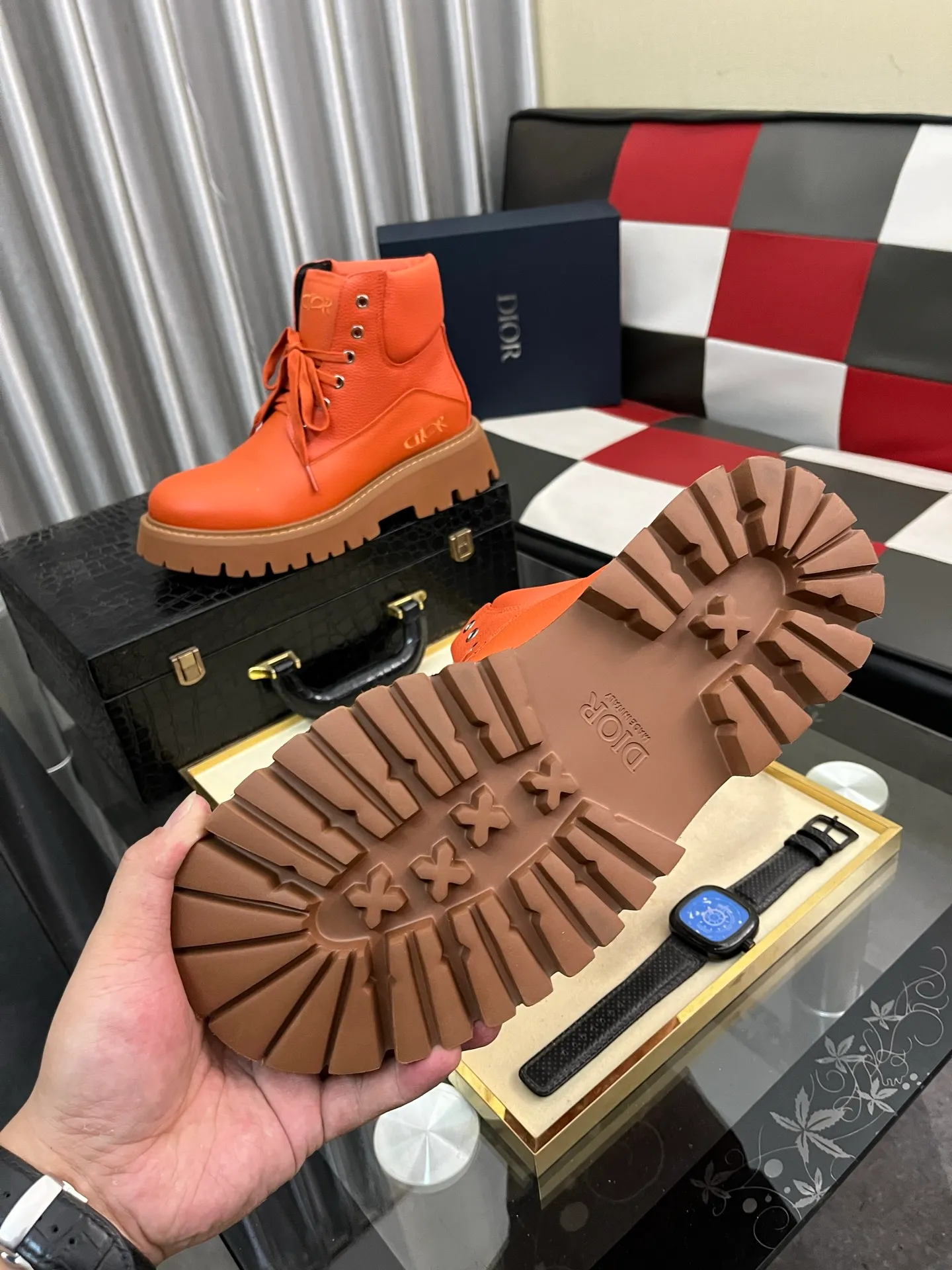 Men's shoes 💰: 560⌚️⌚️Dior top crafts Dior high-top boots counter synchronizes with the original factory configuration, original cowhide patchwork fabric imported from Italy, breathable and comfortable imported water-dyed cow lining, sole: original factory special original sole super comfortable, original factory with single goods high quality, you can enter and exit the counter at will, welcome to compare and synchronize with the counter, code number: 38-44